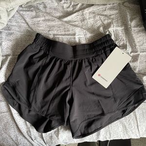 Lululemon Hotty Hot short